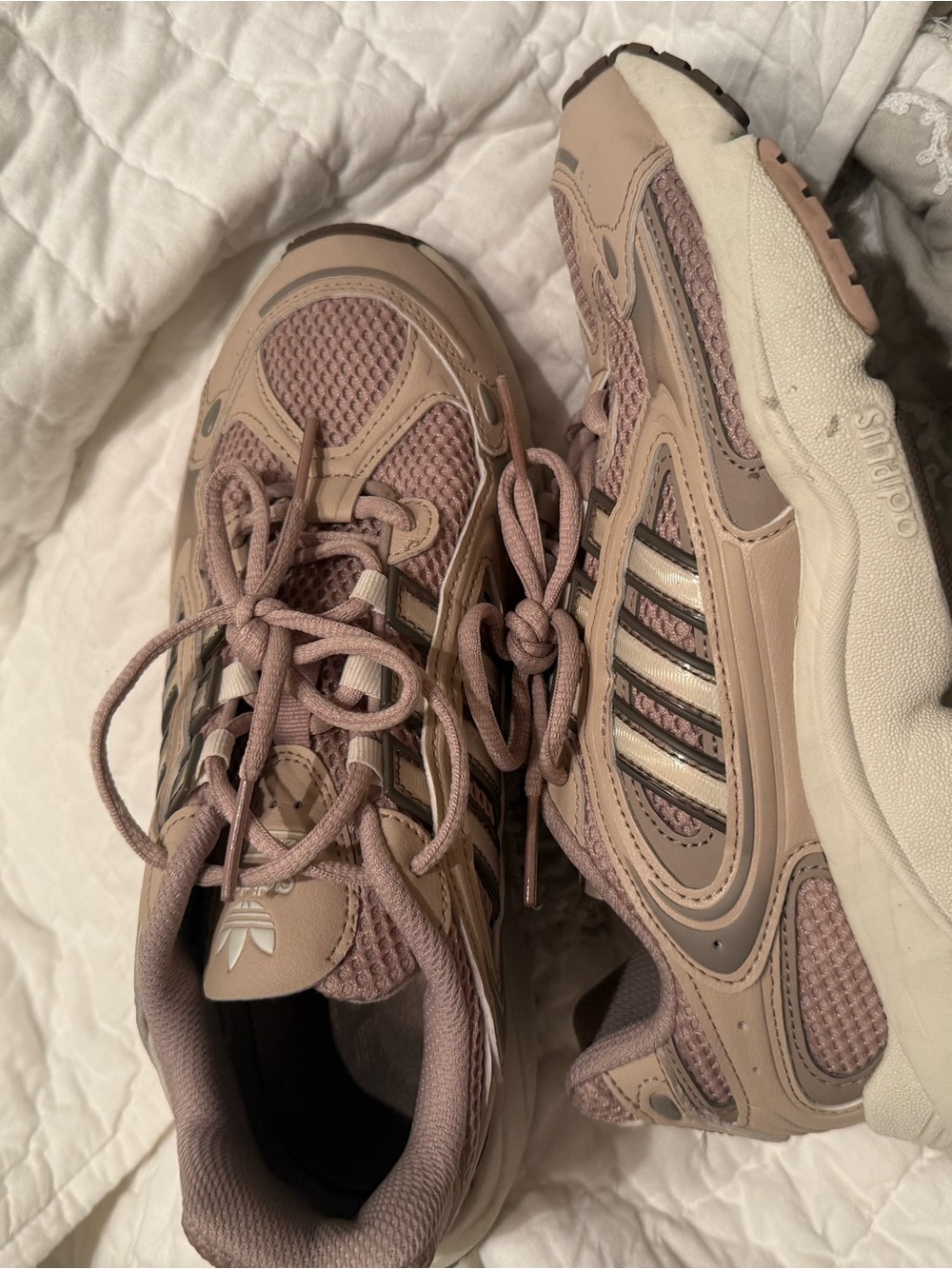 Adidas Ozmillen sneakers